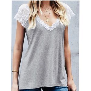 Venus Women’s L Relaxed Fit Scallop Sleeve V-neck Top